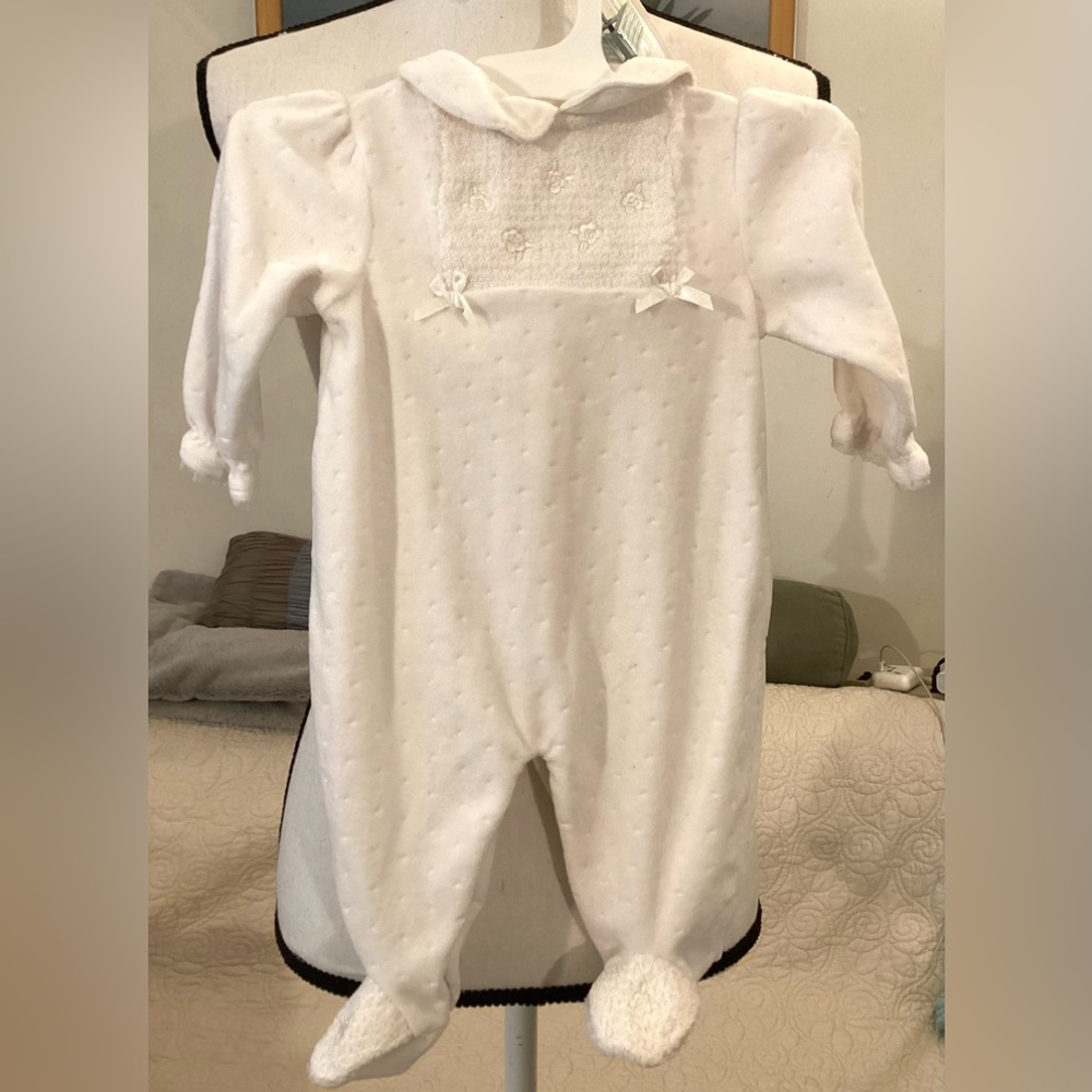 Welcome baby white footie romper. 0-3 mo